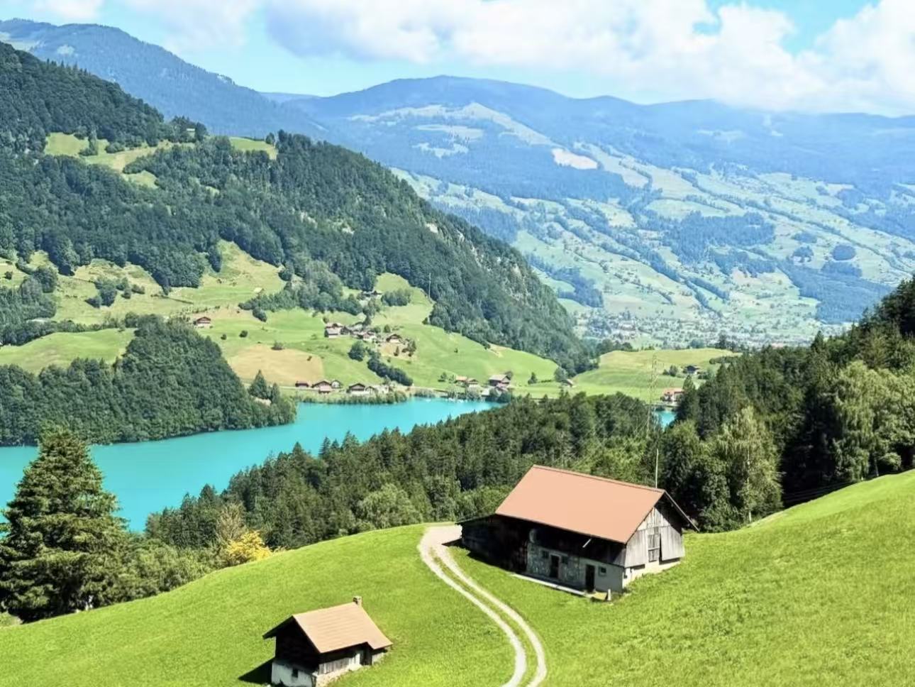 华悦足迹・瑞士全景 18 日环游｜寻踪阿尔卑斯，揽尽 11 处世界遗产