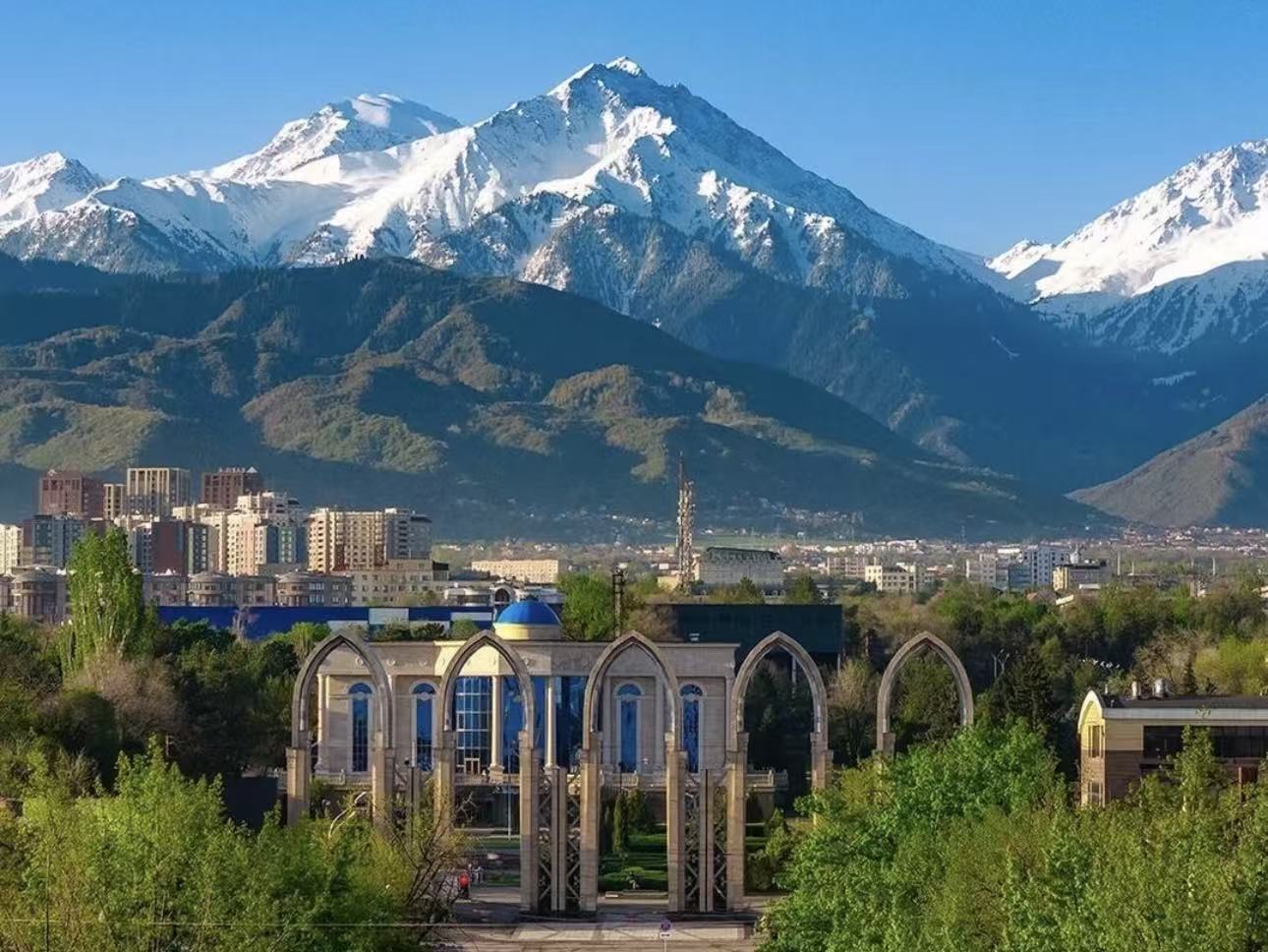 华悦足迹・中亚五国：丝路腹地的奇幻旅游之旅